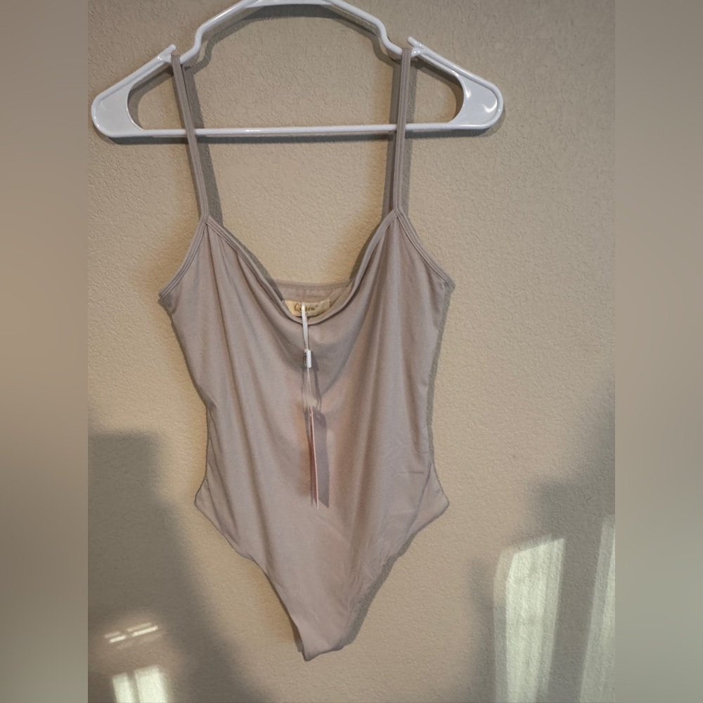 qinsen fit & comfort bodysuit spaghetti strap size Medium